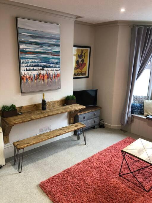 Charming, Bright, Hilltop Apartment. Hastings Dış mekan fotoğraf